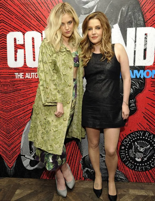 Pacar Robert Pattinson