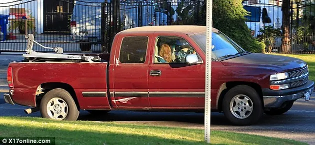 Pacar Robert Pattinson