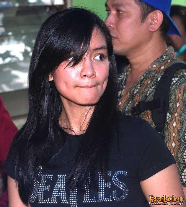artis kunjungi korban situ gintung