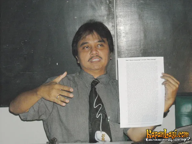 roy suryo konferensi pers
