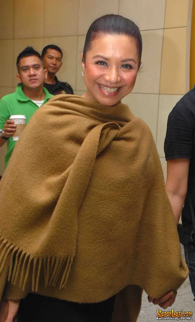 Ruth Sahanaya