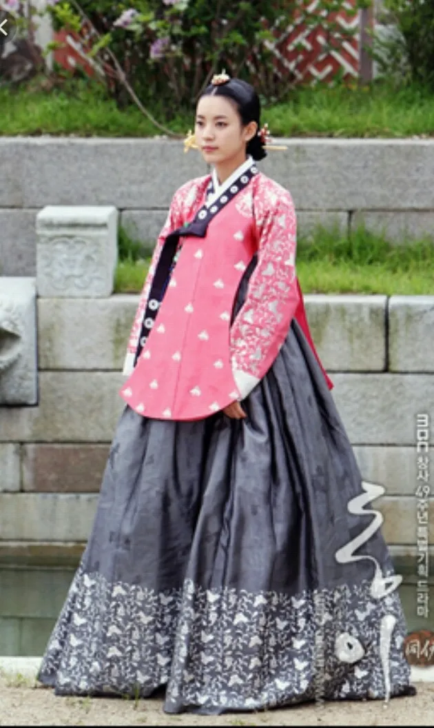 Aktris Pakai Hanbok di drama