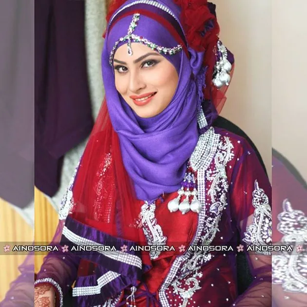 Mouni Roy