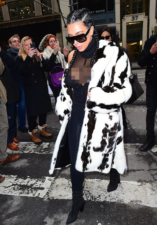 Kim Kardashian Umbar Payudara