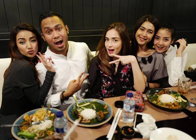 nabila syakieb, tsania marwa, yasmine wildblood