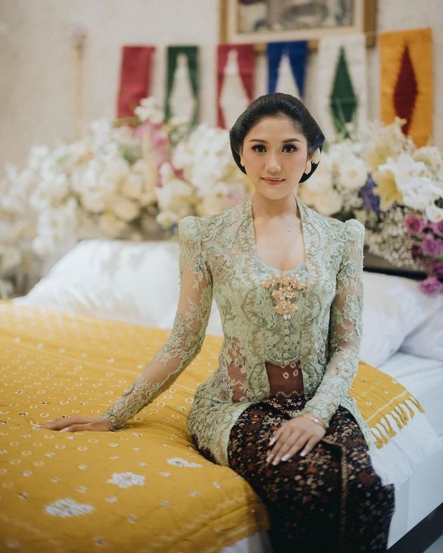 Becoming the President's Daughter-in-Law, Here are 8 Pictures of Erina Gudono Looking Elegant in Javanese Traditional Attire - Radiating the Aura of a Noble Lady