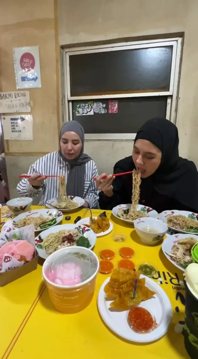 Tya Ariestya &amp; Paula Verhoeven