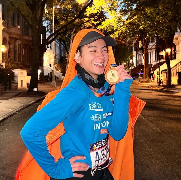 Sahila hisyam pamer medali marathon
