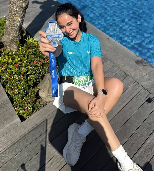 Sahila Hisyam pamer medali marathon