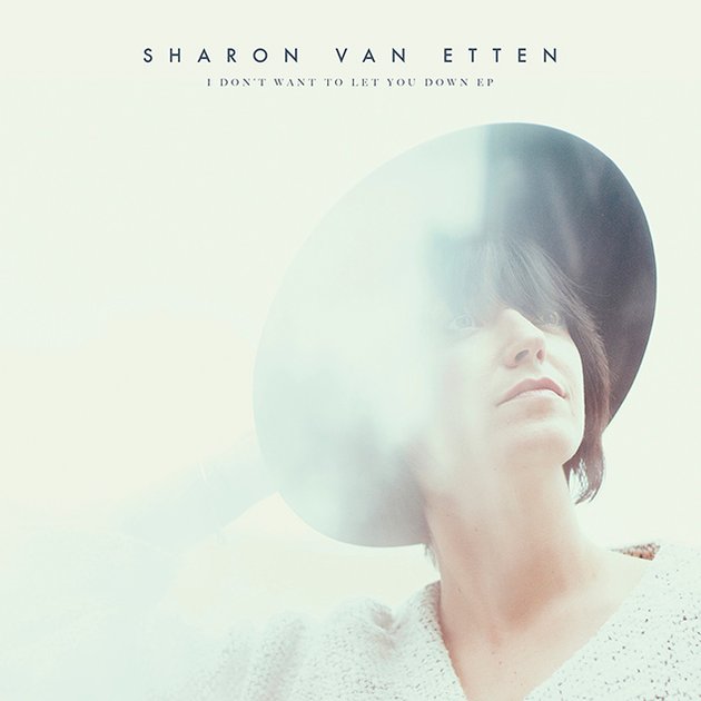 Sharon Van Etten merilis mini album berjudul I DON'T WANNA LET YOU DOWN ini pada tanggal 8 Juni. Sampul album unik berwarna vanilla ini akan selalu mengingatkan kalian tentang musim panas dan festivalnya.