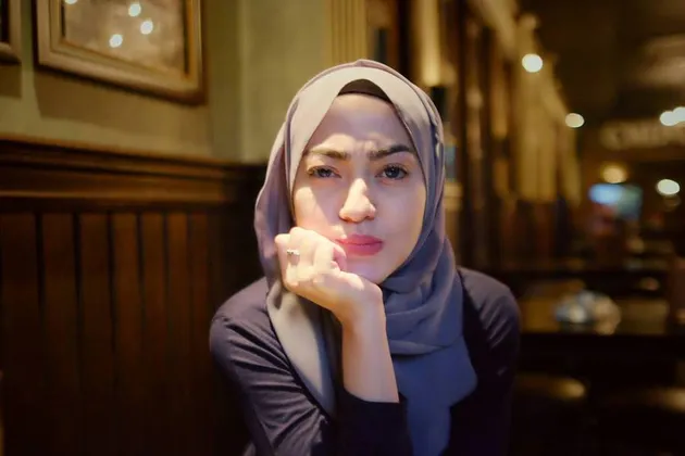 Sarah Gadrie - dokter gigi cantik