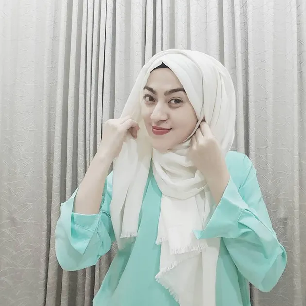 Sarah Gadrie - dokter gigi cantik