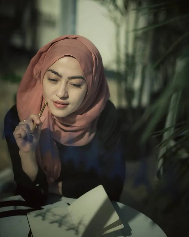 Sarah Gadrie - dokter gigi cantik