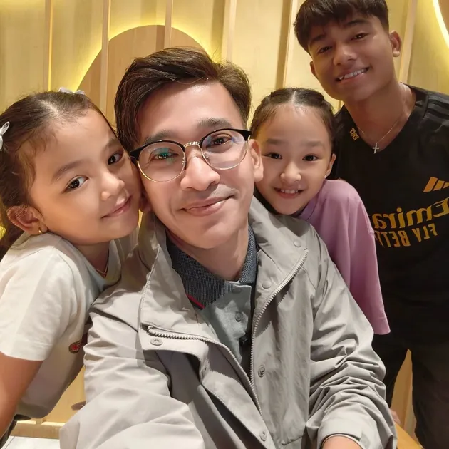 Ruben Onsu bareng anak-anak