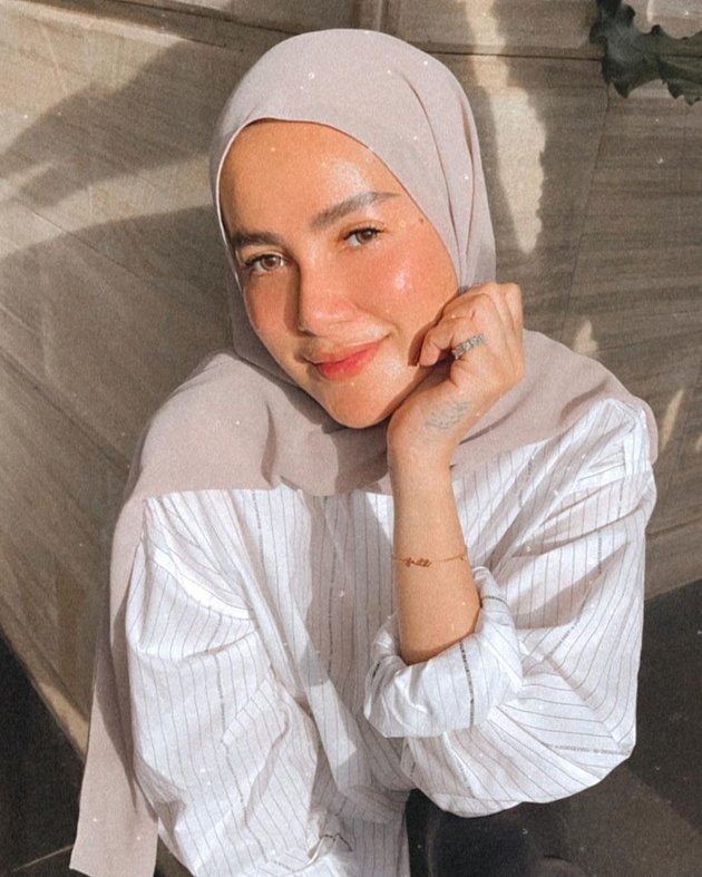 The Only Hijab Woman, 9 Classy Styles of Olla Ramlan Nominated for the Most Beautiful Woman in the World 2021