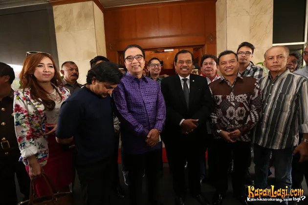 Satu Frekuensi, Musisi-Musisi Ini Niat Babat Habis Pembajakan