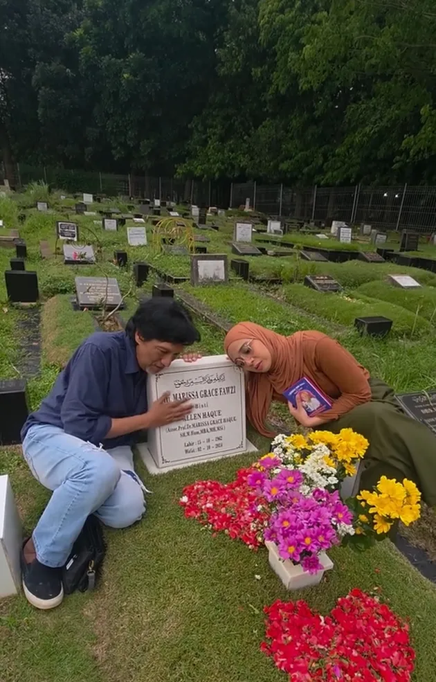 Ikang Fawzi ditemani Chikita Fawzi
