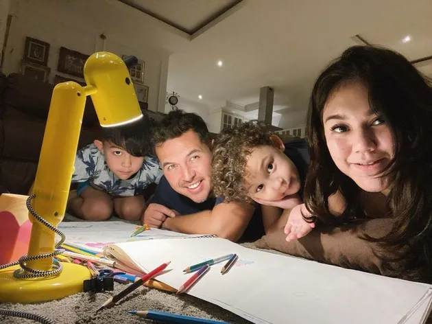 Sissy Rifat Mesra Harmonis