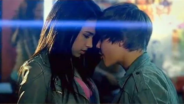 Jasmine V