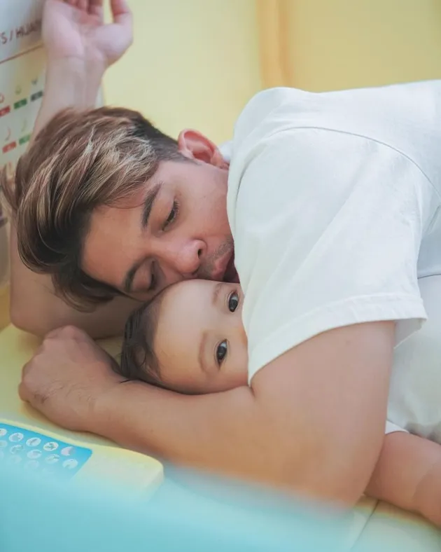 Baby Ukkasya Anak Zaskia Sungkar makin gemoy