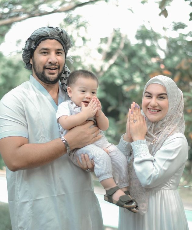 Soon It Will Be 1 Year, Check Out 9 Latest Cute and Adorable Photos of Baby Air, Irish Bella and Ammar Zoni's Child - Getting More Handsome and Attracting Attention