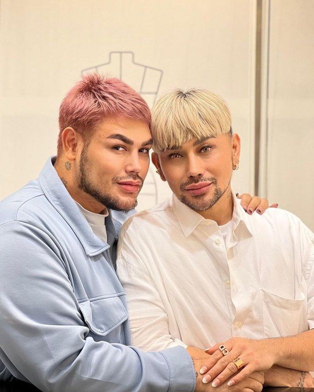 Calling God's Creation Damaged, Here are 8 Portraits of Ivan Gunawan and Caren Delano's Closeness that are Called Twins - Her Lips are Considered More Beautiful than Women