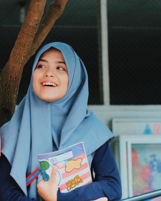 SECANTIK KAJOL, INI FOTO-FOTO VEBBY PALWINTA PACAR RIZKY ...
