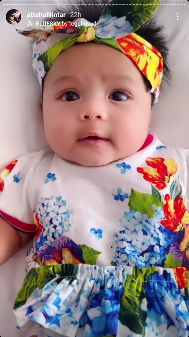 On Vacation in Bali, 7 Adorable Photos of Baby Ameena, Aurel Hermansyah's Child - Camera Conscious and Expert at Posing