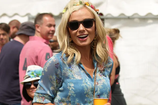 belakang panggung Glastonbury