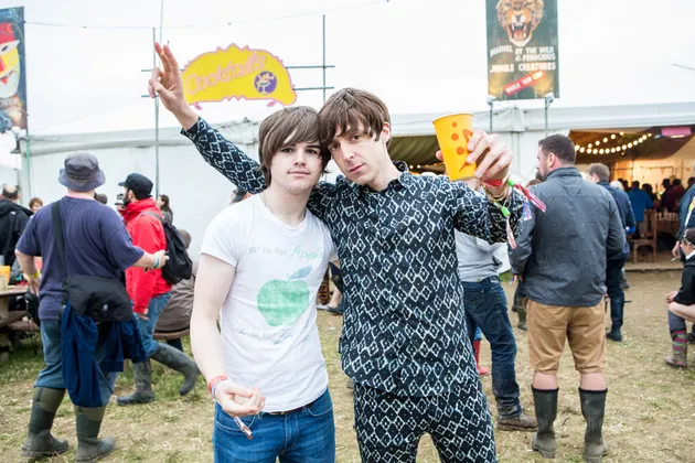 belakang panggung Glastonbury