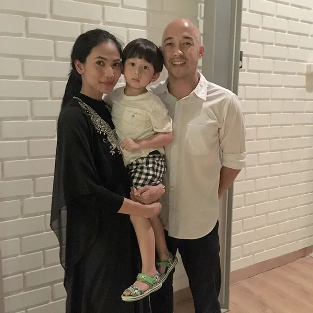 Kinaryosih - Steven - Brett