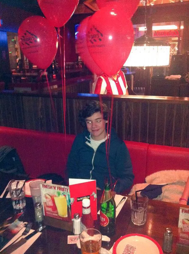 Undangan di Ultah Harry Styles