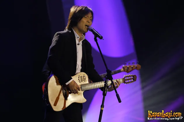 Fashion Warna-Warni Seleb