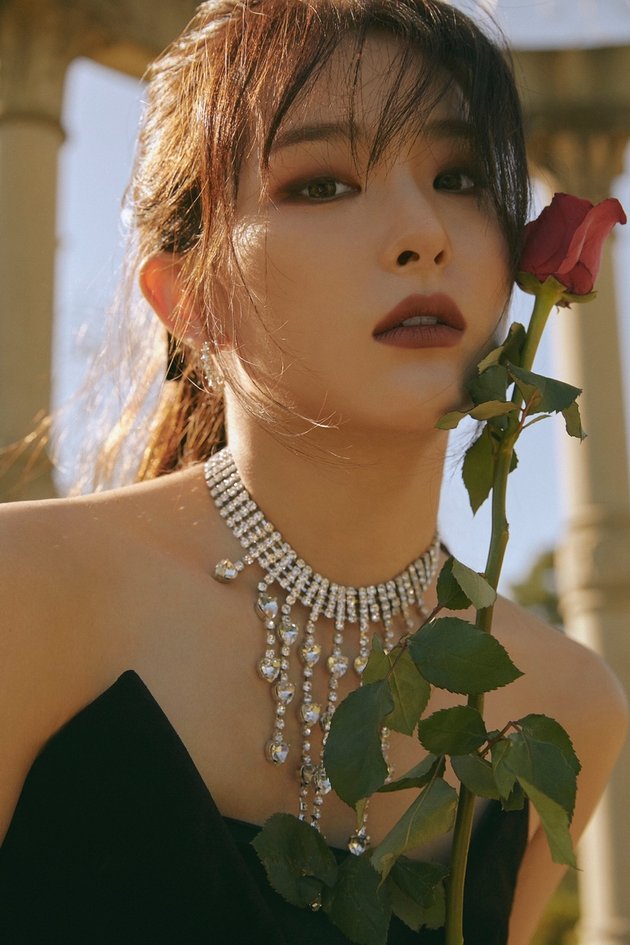 A Series of Beautiful Photos of Seulgi from Red Velvet in Their Latest Teaser