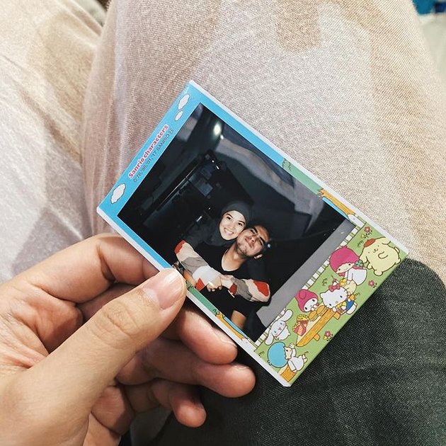 A Series of Rarely Seen Intimate Photos of Ricky Harun and Herfiza, Still Harmonious After 8 Years of Marriage!