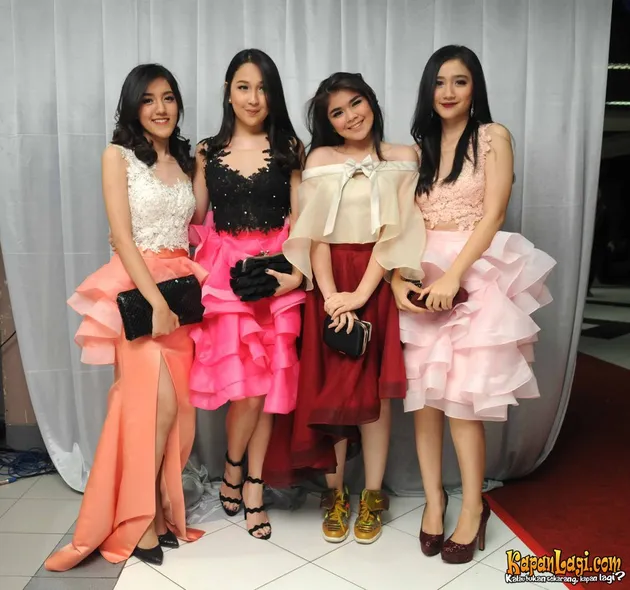 Seleb Pakai Dress Cetar