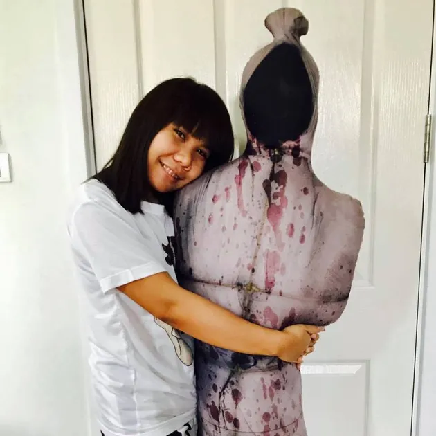 guling pocong, guling kecoa, guling motif aneh, guling motif lucu, guling aneh, guling lucu