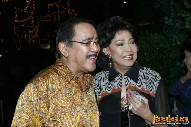 artis yang suaminya meninggal, artis yang istrinya meninggal, selebriti meninggal, pasangan selebrit