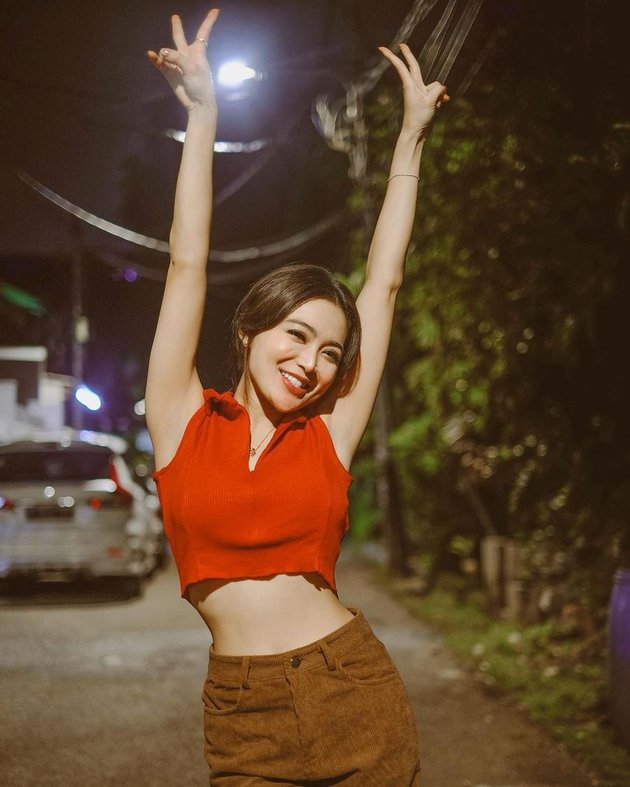 Always Attract Attention, Here's the Beautiful Portrait of Wika Salim who Captivates by Showing Smooth and Clean Armpits - Netizens: WIKA (Woman Ideal for Men)