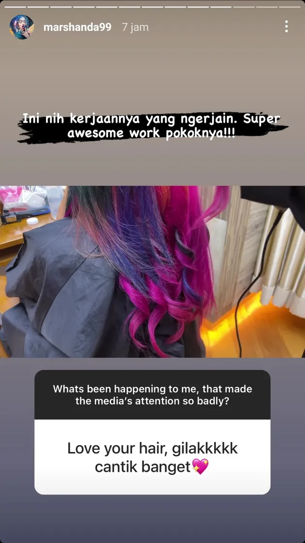 rambut Marshanda warna-warni