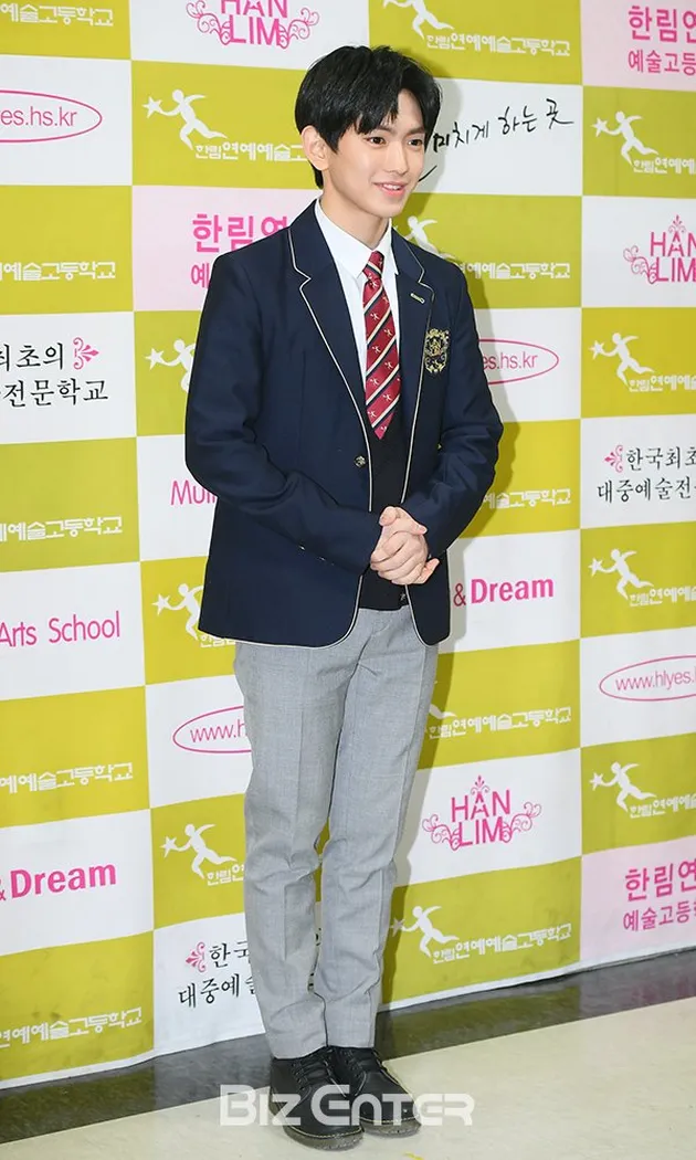 para idola k-pop lulus SMA