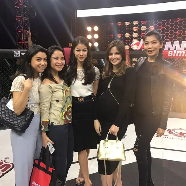 seleb nonton MMA