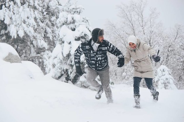 Finished Umrah, Irish Bella and Ammar Zoni Immediately Go on Vacation to Turkey, Happy Playing in the Snow Like Honeymoon Again