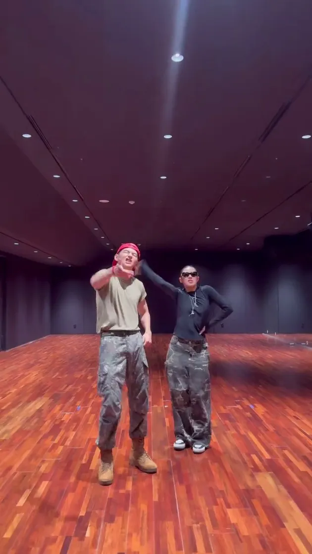 V BTS dance bareng Leejung Lee