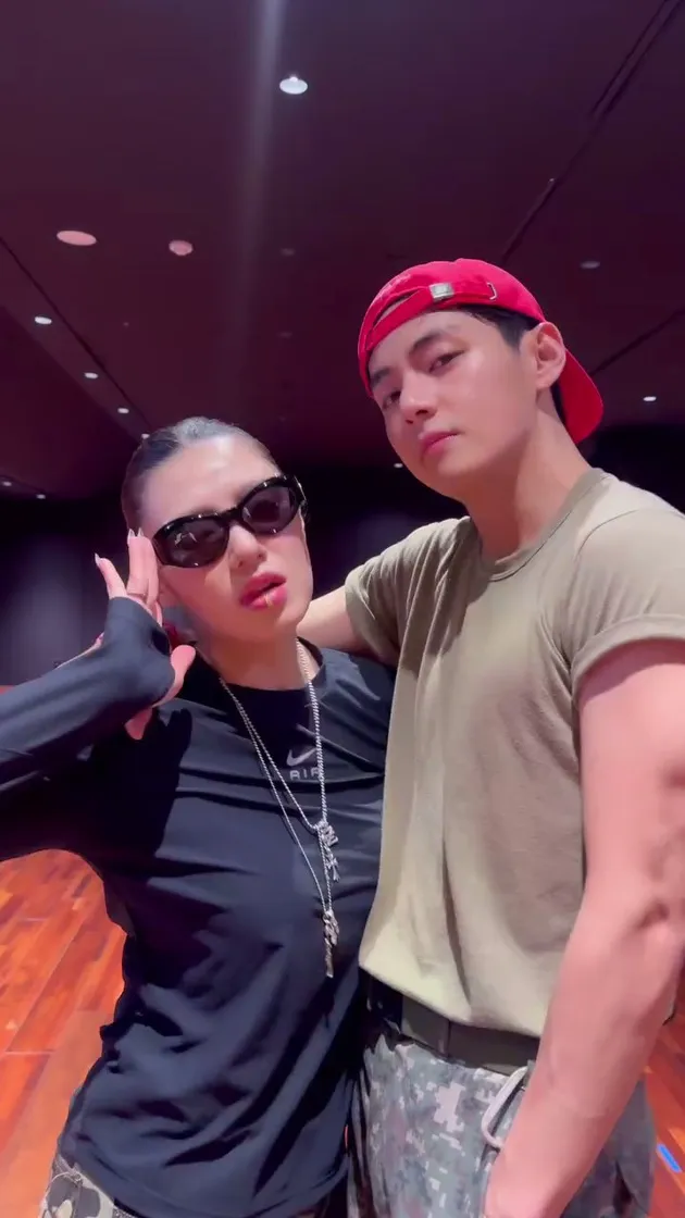 V BTS dance bareng Leejung Lee