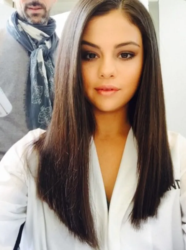 Selfie Cantik &amp; Hot Selena Gomez