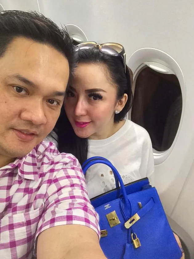 Farhat Abbas dan Regina