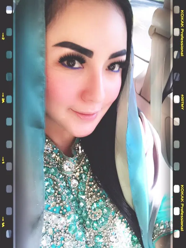 Farhat Abbas dan Regina