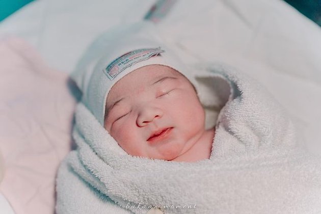 Initially Causing Panic Because She Didn't Cry Immediately After Birth, 8 Adorable Photos of Baby Puti, Irish Bella and Ammar Zoni's Second Child - Called Air Rumi's Female Version