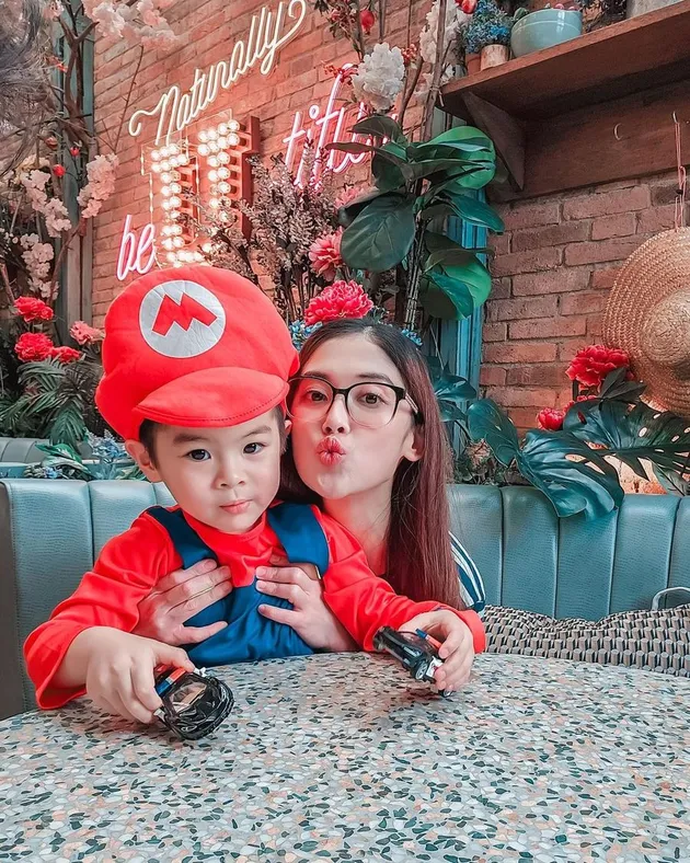 Kartika Dewi Adik Sandra Dewi